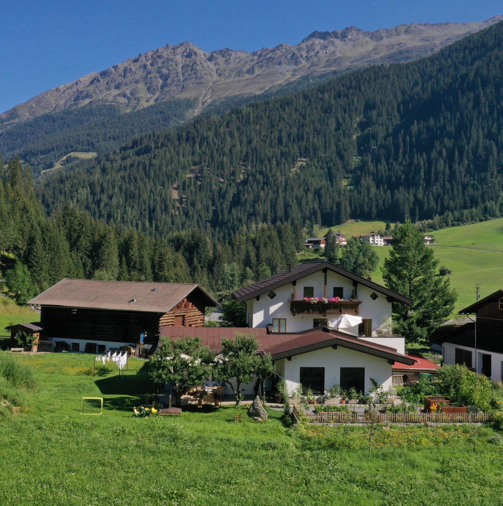Landhaus St. Hubertus Kaunertal Exterior photo